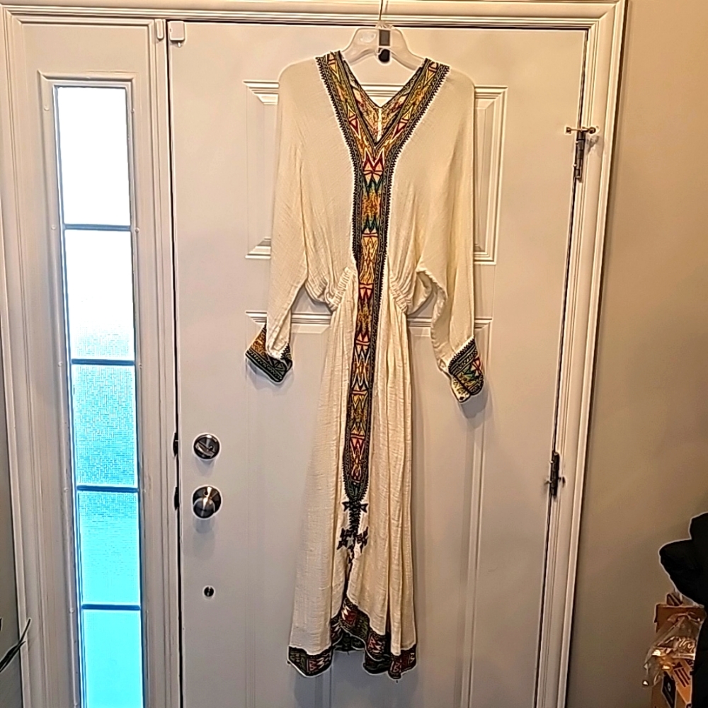 Embroidered Boho Dress M/L